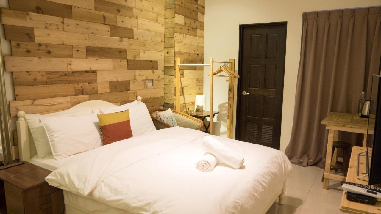 黑琵軼棧湖濱旅宿 K&B Happy Hostel Tainan Bagian luar foto