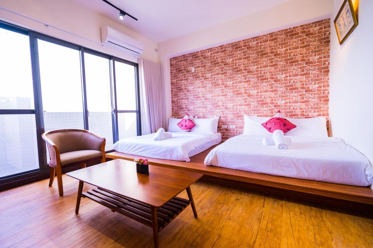 黑琵軼棧湖濱旅宿 K&B Happy Hostel Tainan Bagian luar foto