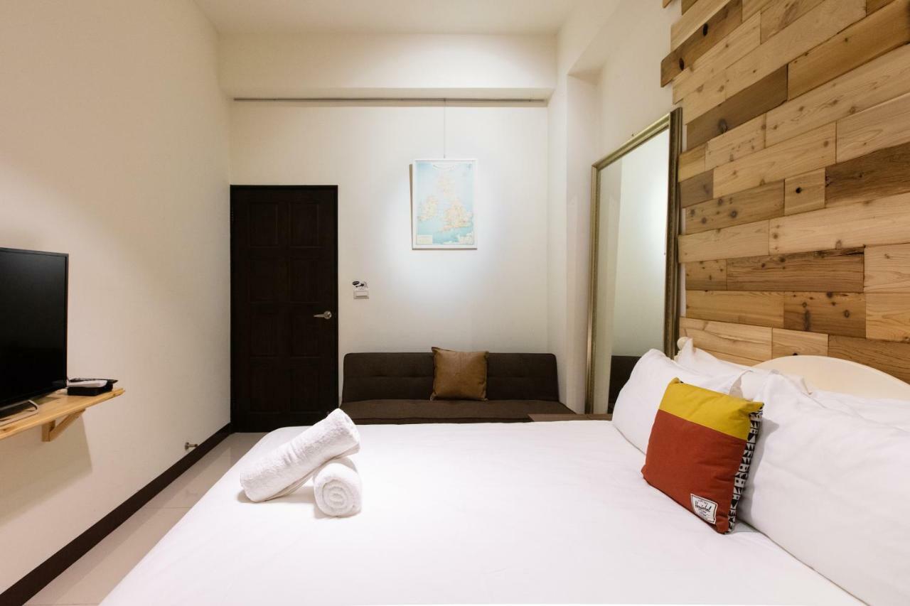 黑琵軼棧湖濱旅宿 K&B Happy Hostel Tainan Bagian luar foto