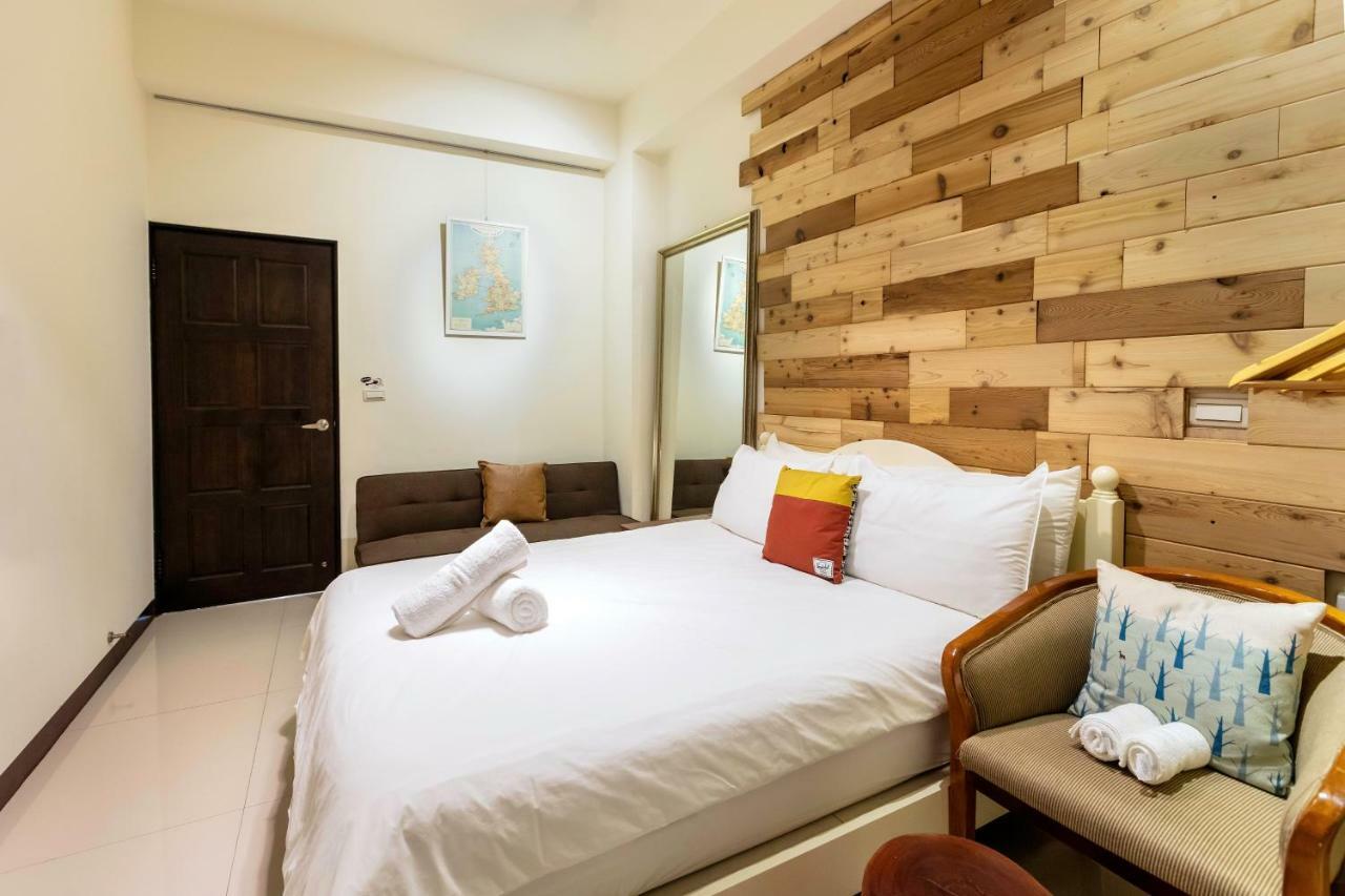 黑琵軼棧湖濱旅宿 K&B Happy Hostel Tainan Bagian luar foto
