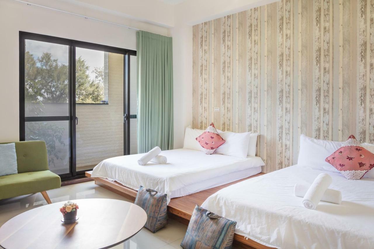 黑琵軼棧湖濱旅宿 K&B Happy Hostel Tainan Bagian luar foto