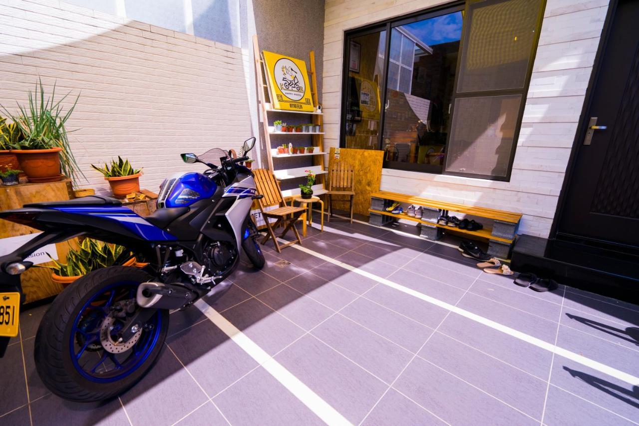 黑琵軼棧湖濱旅宿 K&B Happy Hostel Tainan Bagian luar foto